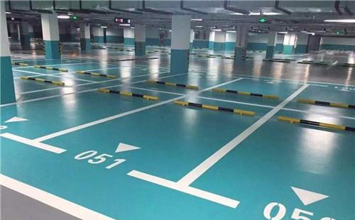 安定安定环氧地坪中涂：构筑坚固地面的关键环节